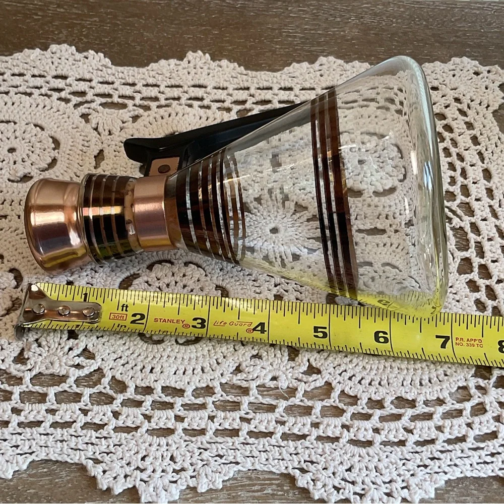 Two Vintage Inland Mid-Century Modern Glass Carafes - Picture 7 of 8